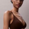 Form to Body Leicht gefütterter Triangel-Bralette Form to Body Leicht gefütterter Triangel-Bralette