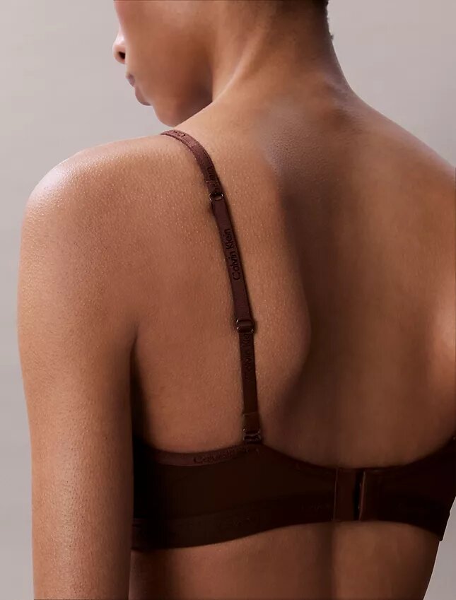 Form to Body Leicht gefütterter Triangel-Bralette Form to Body Leicht gefütterter Triangel-Bralette