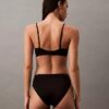 Form to Body Leicht gefütterter Triangel-Bralette Form to Body Leicht gefütterter Triangel-Bralette