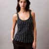 Gehäkeltes Baumwoll-Tanktop mit Perlenverzierung Gehäkeltes Baumwoll-Tanktop mit Perlenverzierung