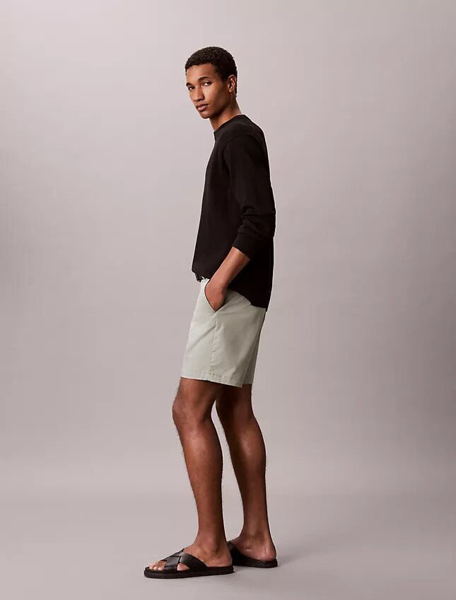 Gerade geschnittene Shorts aus Cotton Stretch Gerade geschnittene Shorts aus Cotton Stretch