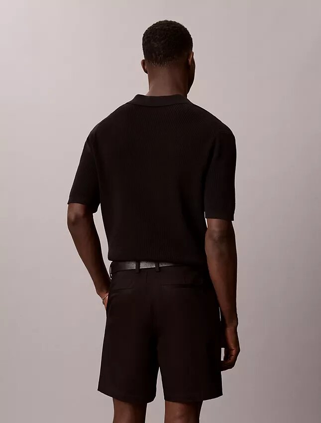 Gerade geschnittene Shorts aus Cotton Stretch Gerade geschnittene Shorts aus Cotton Stretch