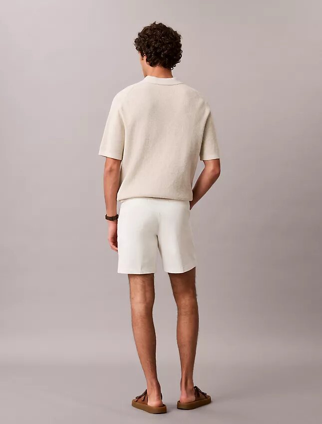 Gerade geschnittene Shorts aus Cotton Stretch Gerade geschnittene Shorts aus Cotton Stretch