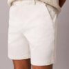 Gerade geschnittene Shorts aus Cotton Stretch Gerade geschnittene Shorts aus Cotton Stretch