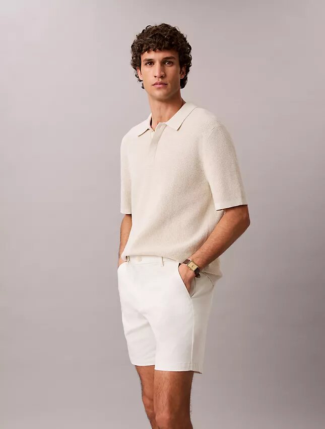 Gerade geschnittene Shorts aus Cotton Stretch Gerade geschnittene Shorts aus Cotton Stretch
