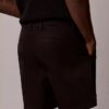 Gerade geschnittene Shorts aus Cotton Stretch Gerade geschnittene Shorts aus Cotton Stretch