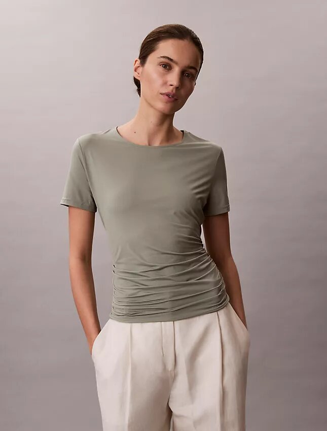 Gerafftes, schmal geschnittenes T-Shirt Gerafftes, schmal geschnittenes T-Shirt