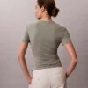 Gerafftes, schmal geschnittenes T-Shirt Gerafftes, schmal geschnittenes T-Shirt