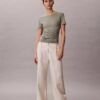 Gerafftes, schmal geschnittenes T-Shirt Gerafftes, schmal geschnittenes T-Shirt