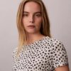 Gerafftes, schmal geschnittenes T-Shirt Gerafftes, schmal geschnittenes T-Shirt