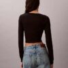 Gerippte, kurz geschnittene Strickjacke Gerippte, kurz geschnittene Strickjacke