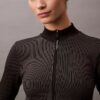 Gerippte, sportliche, kurze Jacke