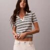 Gestreiftes, geripptes, schmal geschnittenes Poloshirt Gestreiftes, geripptes, schmal geschnittenes Poloshirt