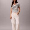 Gestreiftes, geripptes, schmal geschnittenes Poloshirt Gestreiftes, geripptes, schmal geschnittenes Poloshirt