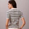 Gestreiftes, geripptes, schmal geschnittenes Poloshirt Gestreiftes, geripptes, schmal geschnittenes Poloshirt