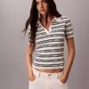 Gestreiftes, geripptes, schmal geschnittenes Poloshirt Gestreiftes, geripptes, schmal geschnittenes Poloshirt