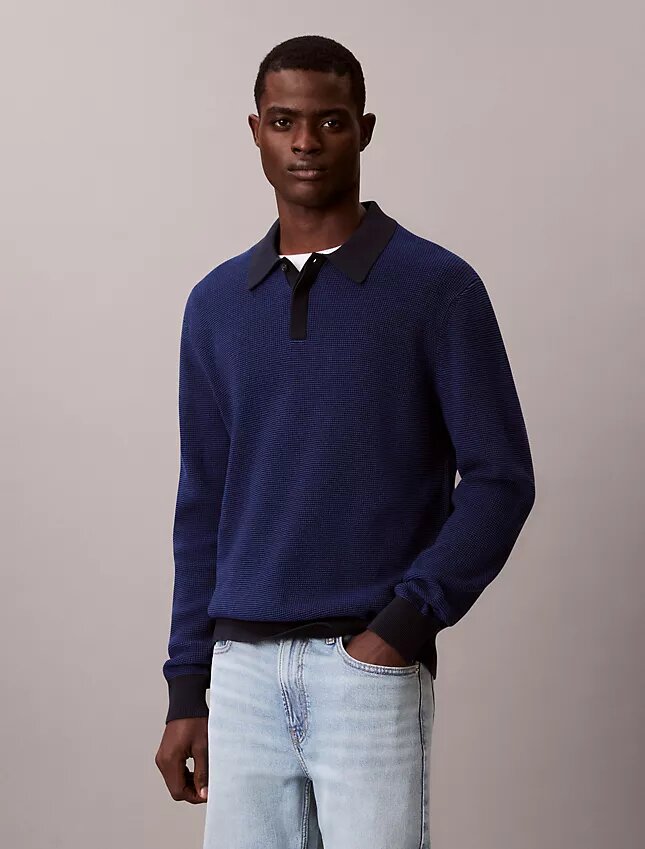 Glatter Polo-Pullover aus Baumwolle mit Waffelmuster Glatter Polo-Pullover aus Baumwolle mit Waffelmuster