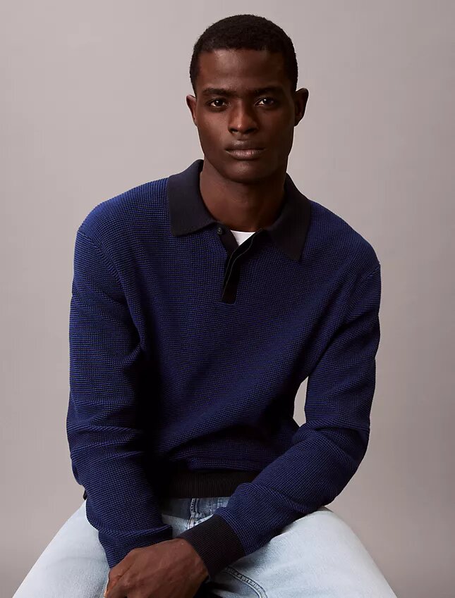Glatter Polo-Pullover aus Baumwolle mit Waffelmuster Glatter Polo-Pullover aus Baumwolle mit Waffelmuster
