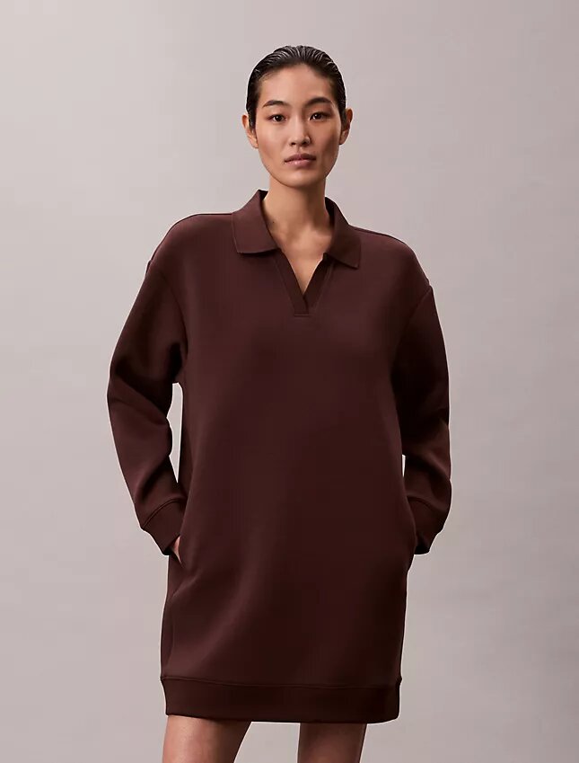 Glattes Mini-Polo-Sweatshirt-Kleid Glattes Mini-Polo-Sweatshirt-Kleid