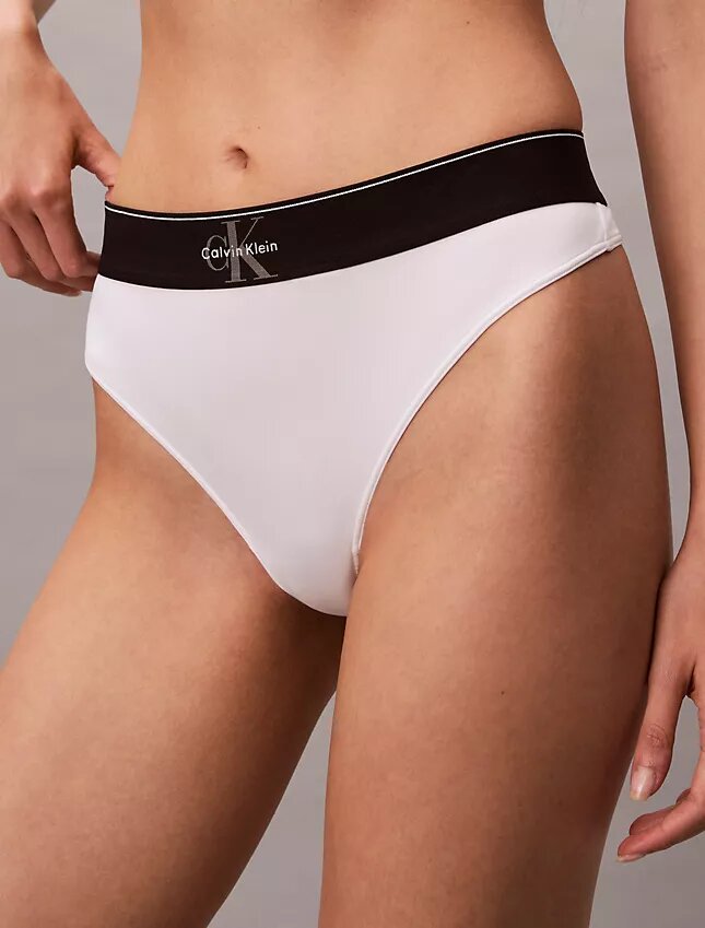Grafik-Monogram-Stretch-Thong aus Microfiber Grafik-Monogram-Stretch-Thong aus Microfiber