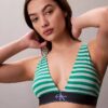 Grafisches Monogram, Microfiber-Stretch, leicht gefüttert, Triangel-Bralette Grafisches Monogram, Microfiber-Stretch, leicht gefüttert, Triangel-Bralette
