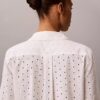 Hemd mit Knopfleiste und Broderie Anglaise Hemd mit Knopfleiste und Broderie Anglaise