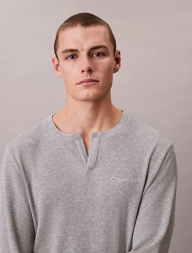 Henley-Schlafshirt aus Waffelpiqué Henley-Schlafshirt aus Waffelpiqué