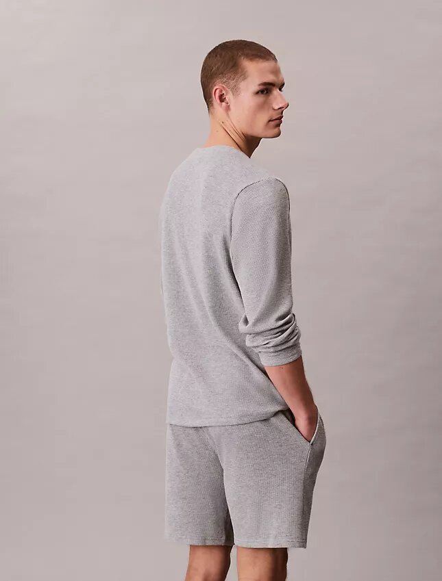 Henley-Schlafshirt aus Waffelpiqué Henley-Schlafshirt aus Waffelpiqué