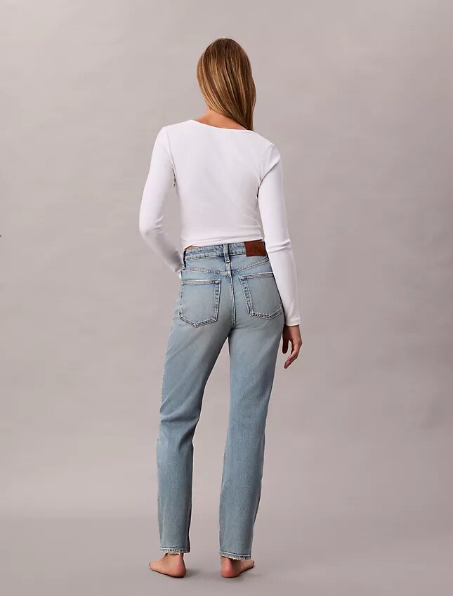 High-Waist-Jeans mit geradem Bein High-Waist-Jeans mit geradem Bein
