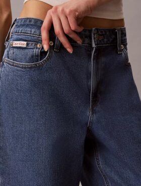 High-Waist-Jeans mit geradem Bein