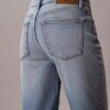 High-Waist-Jeans mit geradem Bein High-Waist-Jeans mit geradem Bein