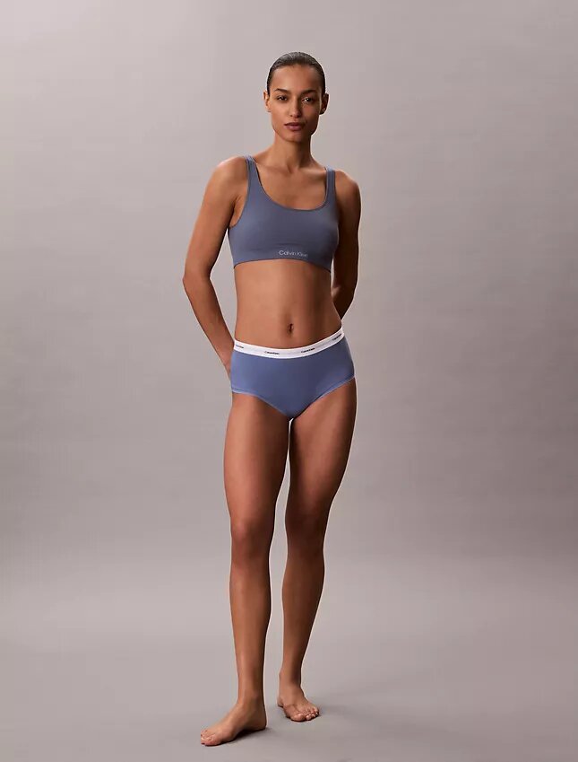 Hoch geschnittener Slip aus Cotton Stretch-Rippstoff Hoch geschnittener Slip aus Cotton Stretch-Rippstoff