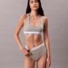 Hoch geschnittener Slip aus Cotton Stretch-Rippstoff Hoch geschnittener Slip aus Cotton Stretch-Rippstoff