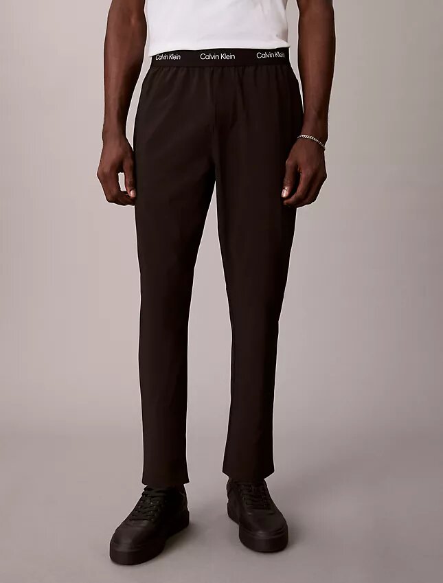 Hose mit gewebtem „Modern Sport“-Logo am Bund Hose mit gewebtem „Modern Sport“-Logo am Bund