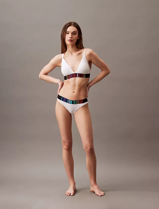 Intense Power Pride Leicht gefütterter Triangel-Bralette Intense Power Pride Leicht gefütterter Triangel-Bralette