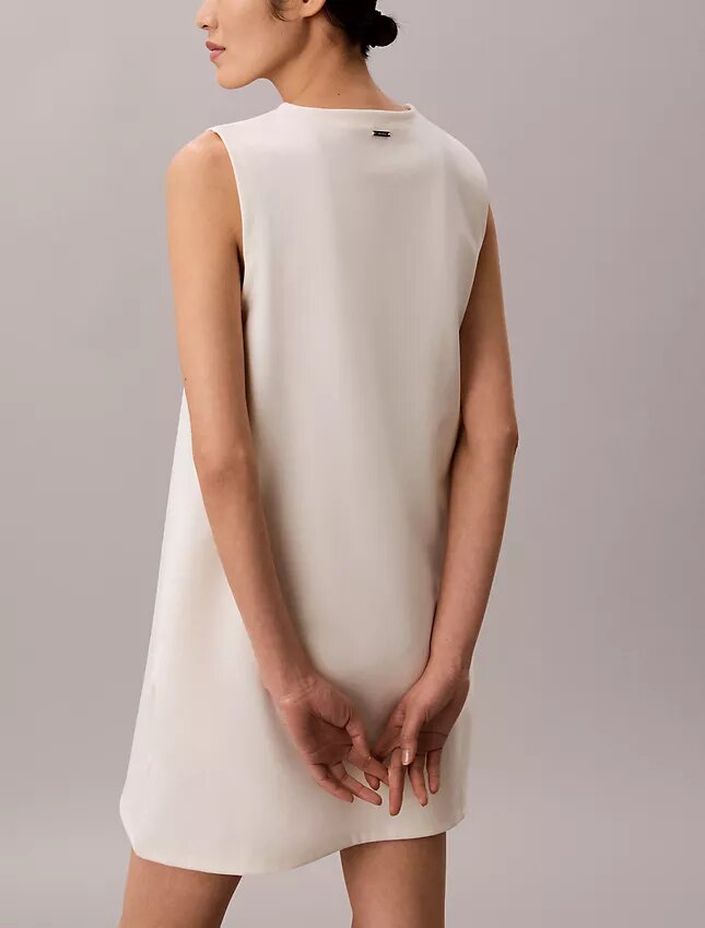 Interlock-Minikleid mit V-Ausschnitt Interlock-Minikleid mit V-Ausschnitt