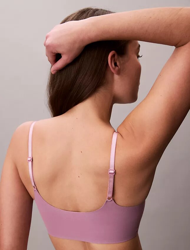 Invisibles Bügel-freies, leicht gefüttertes Bralette Invisibles Bügel-freies, leicht gefüttertes Bralette