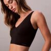 Invisibles Leicht gefütterte Bralette mit V-Ausschnitt Invisibles Leicht gefütterte Bralette mit V-Ausschnitt