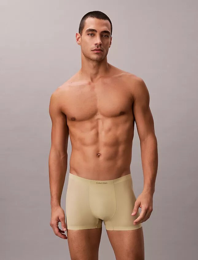Invisibles Trunk Invisibles Trunk