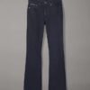 Jeans mit mittlerer Leibhöhe und ausgestelltem Schnitt Jeans mit mittlerer Leibhöhe und ausgestelltem Schnitt