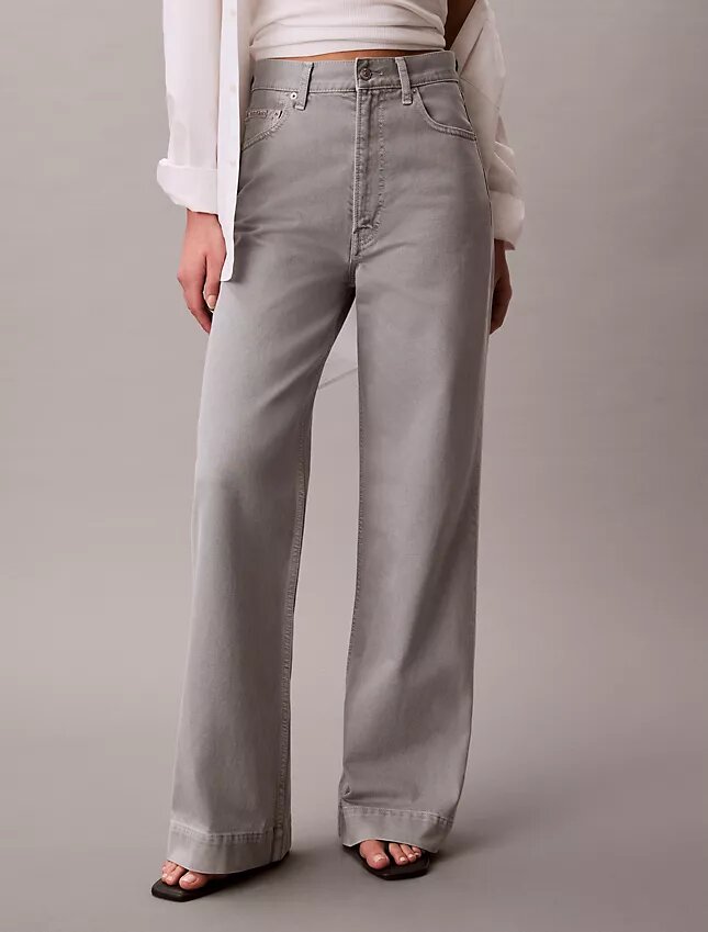 Jeans mit superhohem Bund und weitem Bein Jeans mit superhohem Bund und weitem Bein