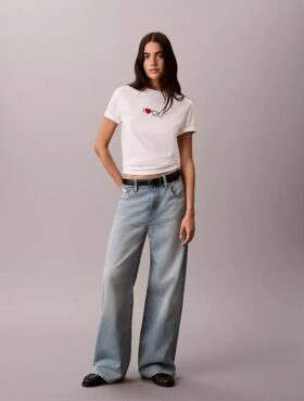 Jeans mit weitem Bein Jeans mit weitem Bein