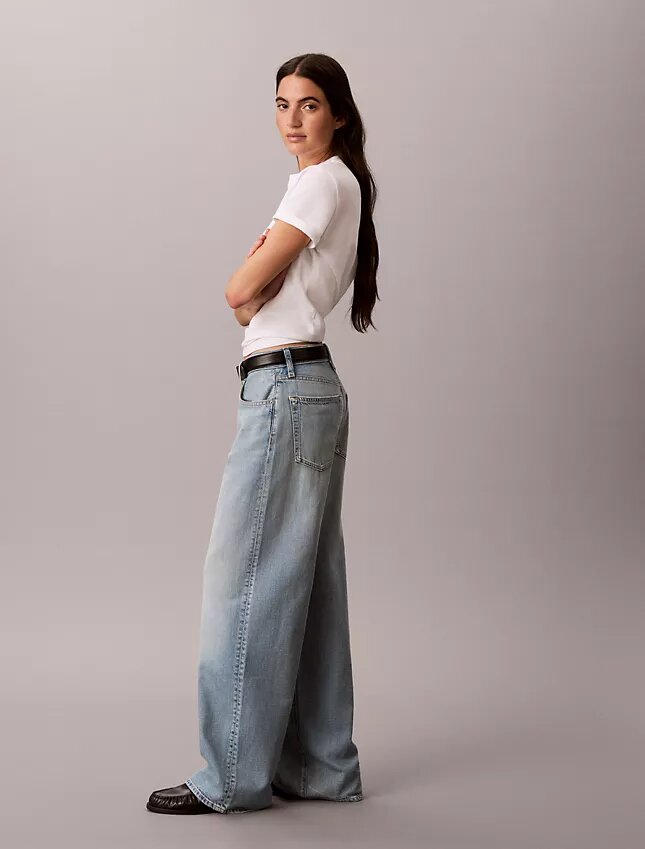 Jeans mit weitem Bein Jeans mit weitem Bein