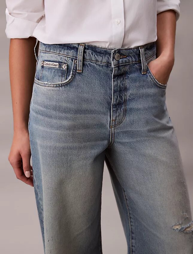 Jeans mit weitem Bein Jeans mit weitem Bein