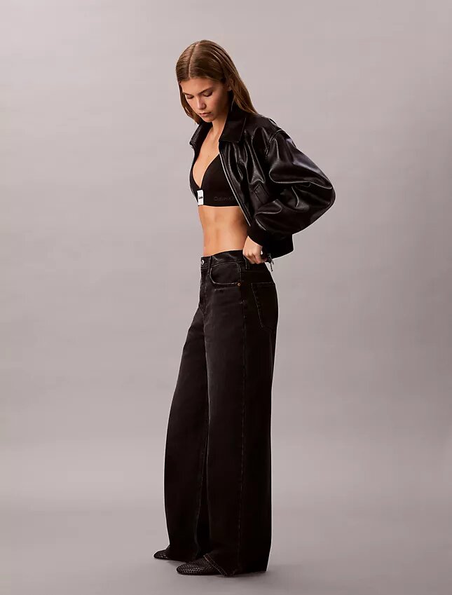Jeans mit weitem Bein Jeans mit weitem Bein