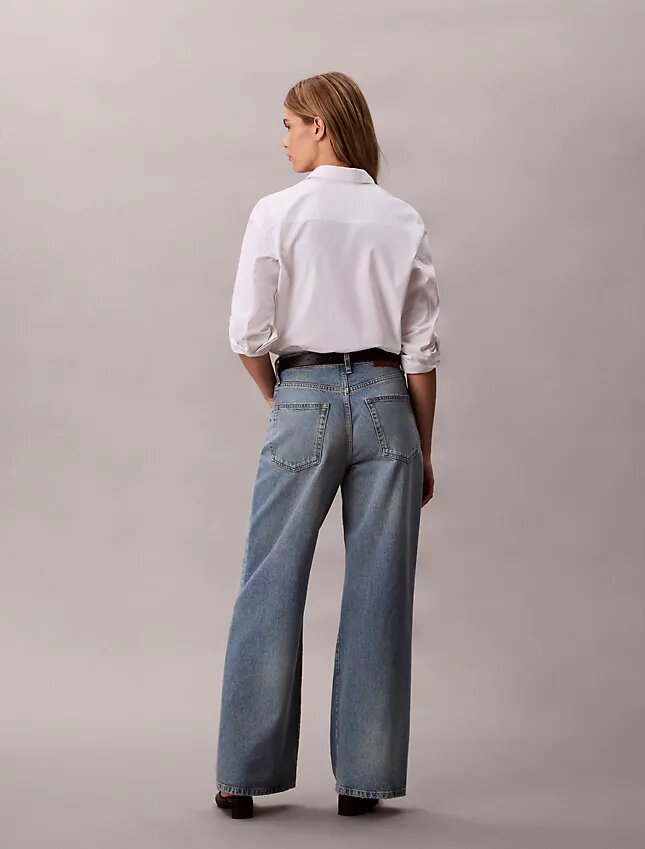 Jeans mit weitem Bein Jeans mit weitem Bein