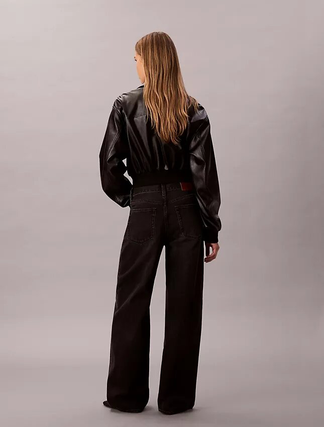 Jeans mit weitem Bein Jeans mit weitem Bein