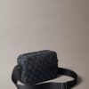 Kameratasche mit durchgehendem Monogram-Muster Kameratasche mit durchgehendem Monogram-Muster