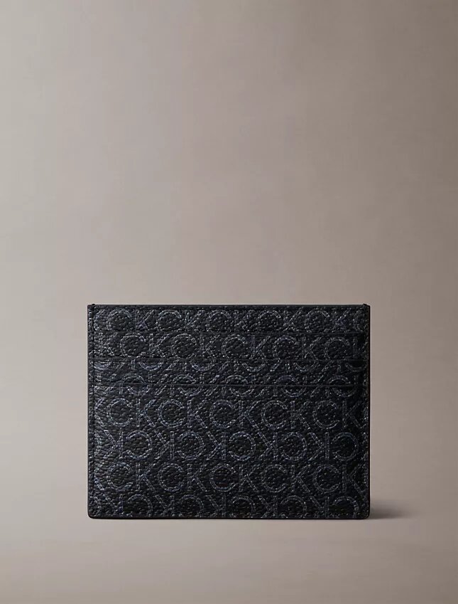 Kartenetui mit genopptem Monogram Kartenetui mit genopptem Monogram