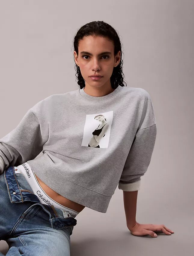 Kate Moss Terry Graphic Relaxed Sweatshirt Kate Moss Terry Graphic Relaxed Sweatshirt
